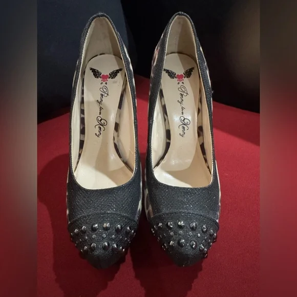 SOLD Penny Loves Kenny Black and Tan Leopard Heels - Picture 5 of 8